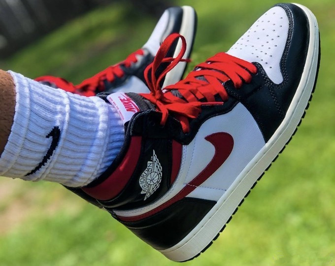Air Jordan 1 Retro High OG “Gym Red” 