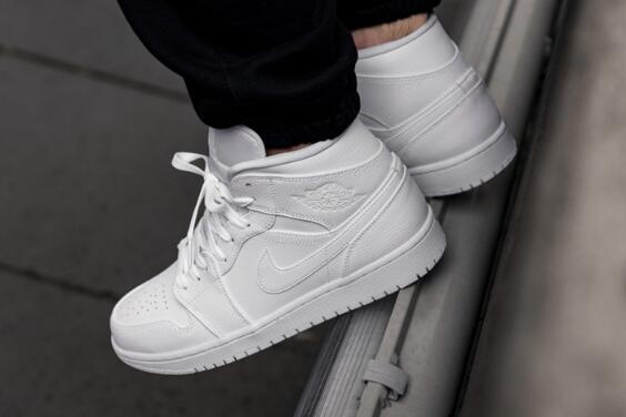 AIR JORDAN 1 MID AJ1海淘