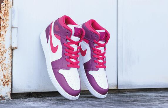 Air Jordan 乔丹Jordan AJ 1白粉中童