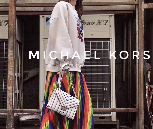  MICHAEL Michael Kors Whitney彩虹链条风琴包