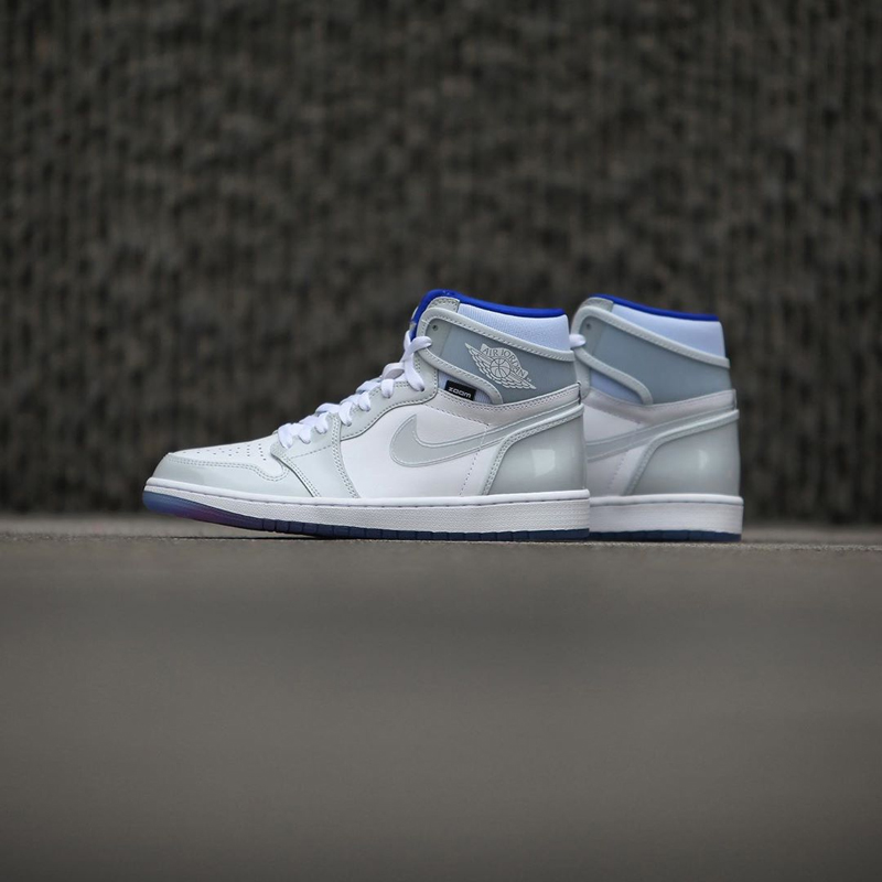 小 Dior 来了！Air Jordan 1 R2T 新配色周六上市海淘发售！