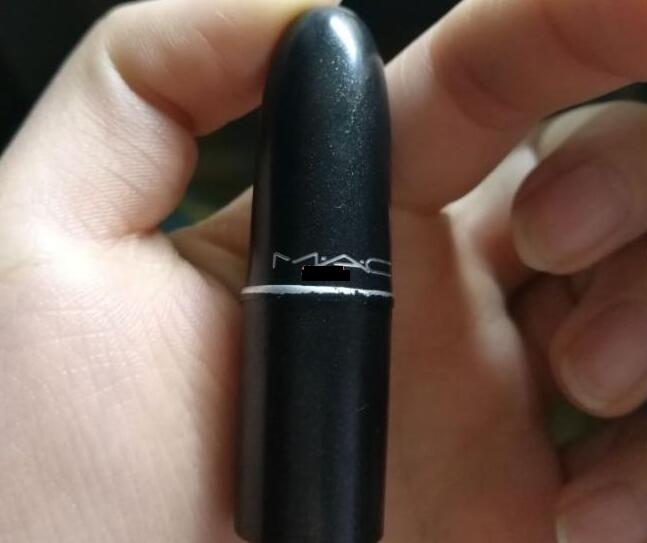 怎么辨别mac口红是不是正品？MAC口红真假辨别办法！