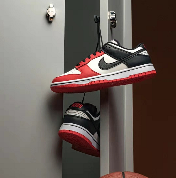 尺码全！Nike Dunk SB系列芝加哥大童款板鞋海淘售价$85