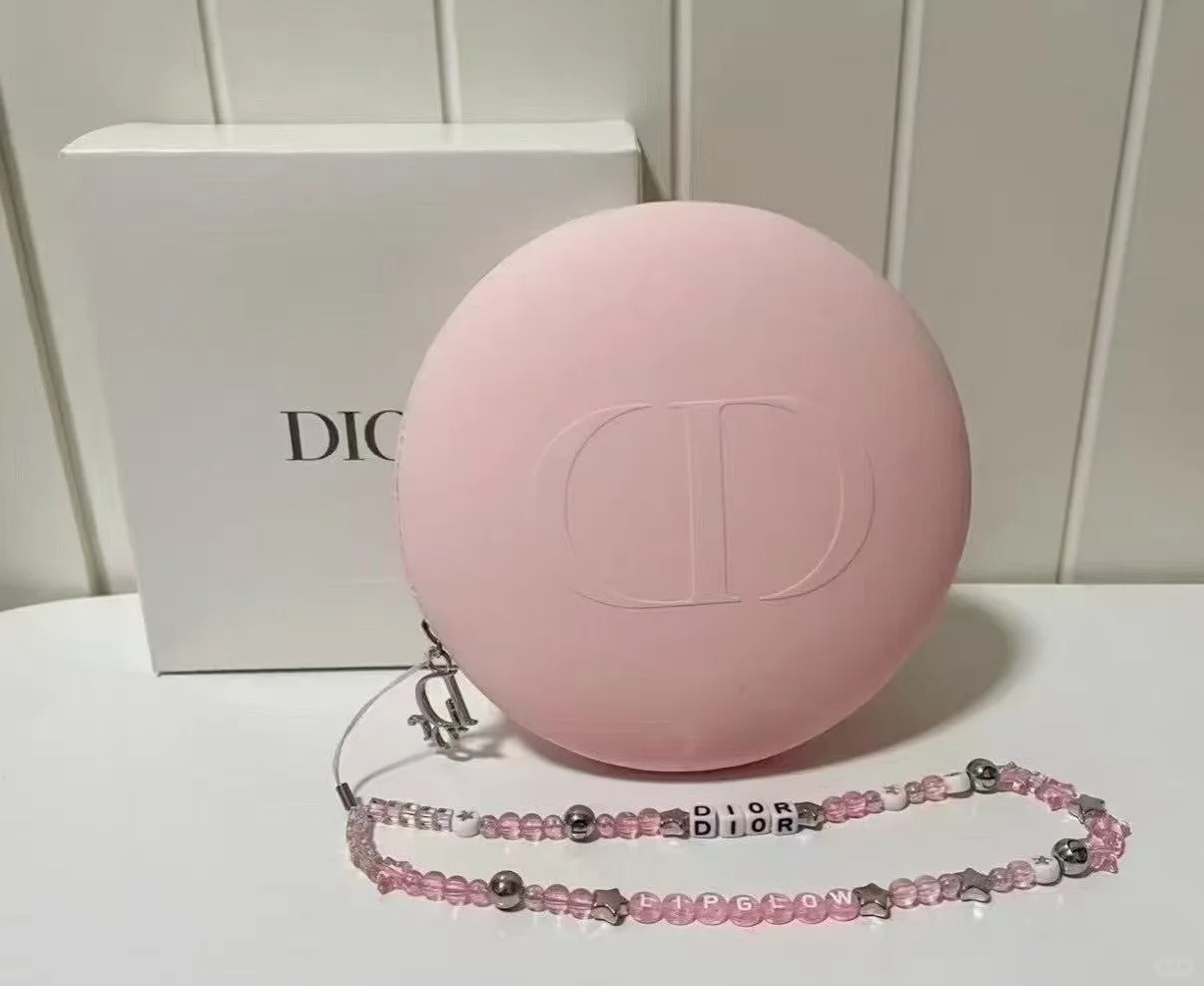 Neiman Marcus：Dior 美妆护肤香氛热卖！满送18件套，含试管香+小圆饼包  购物返利请关注公众号：芒省真好省